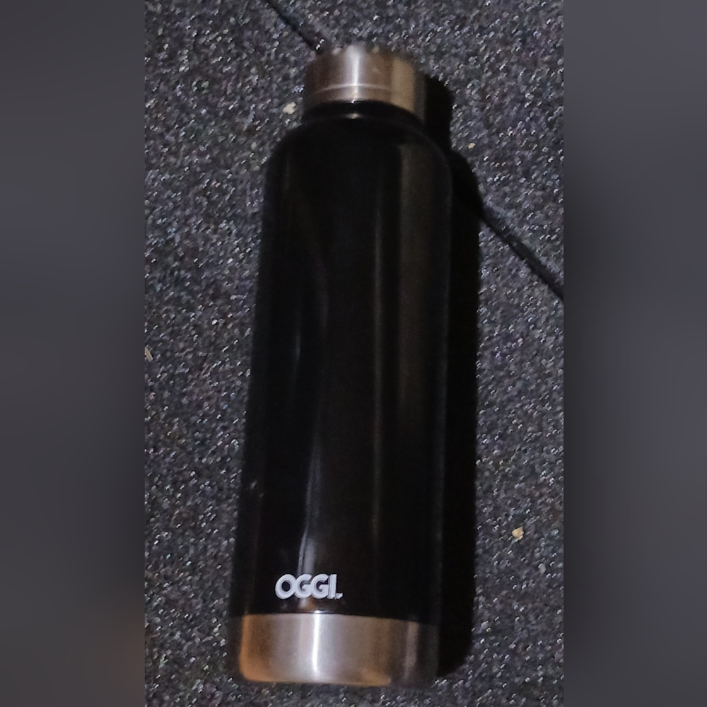 Oggi tumbler black 20oz with stainless steel classic style